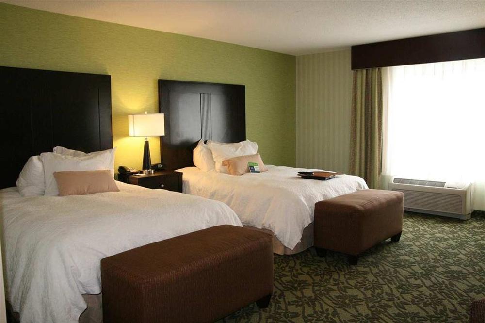 Hampton Inn Detroit Roseville Clinton Township Bilik gambar