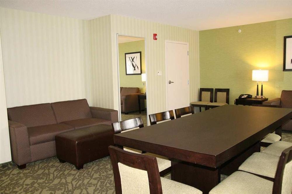 Hampton Inn Detroit Roseville Clinton Township Bilik gambar