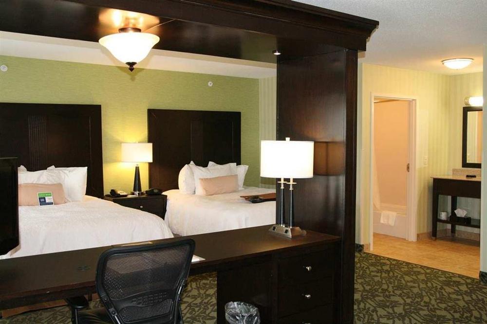 Hampton Inn Detroit Roseville Clinton Township Bilik gambar