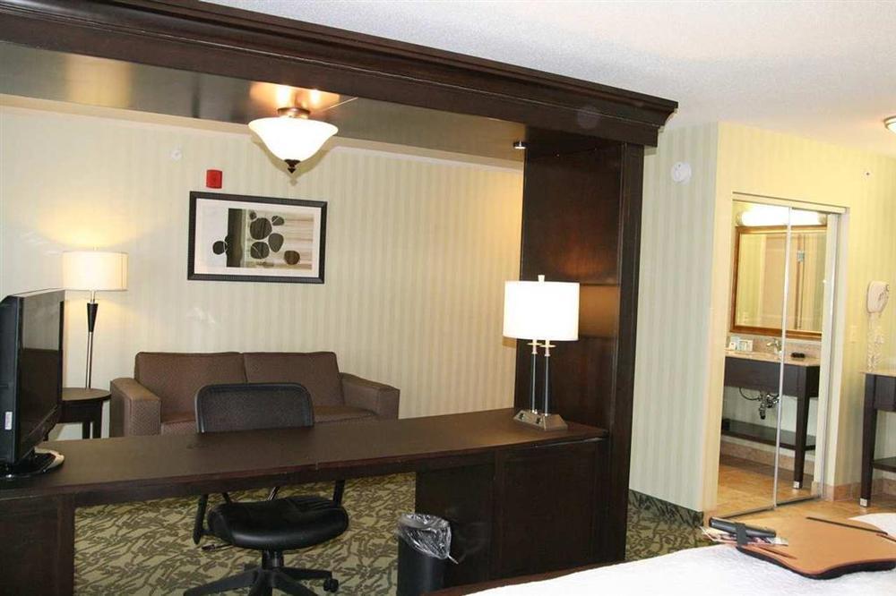 Hampton Inn Detroit Roseville Clinton Township Bilik gambar