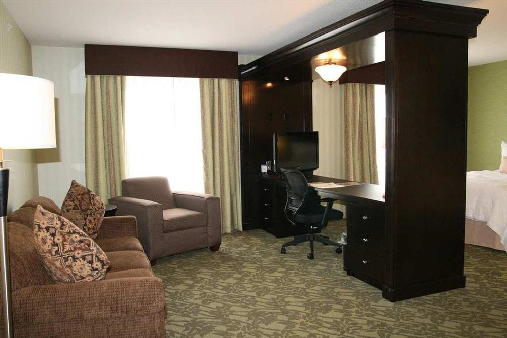 Hampton Inn Detroit Roseville Clinton Township Bilik gambar